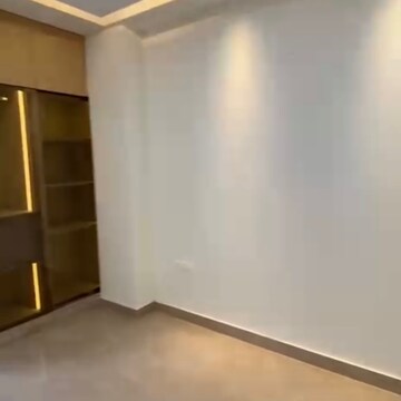 Room in 3 BHK Builder Floor at Sector 56 – for Rent