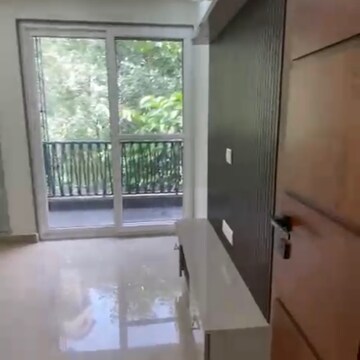 Room in 3 BHK Builder Floor at Sector 56 – for Rent