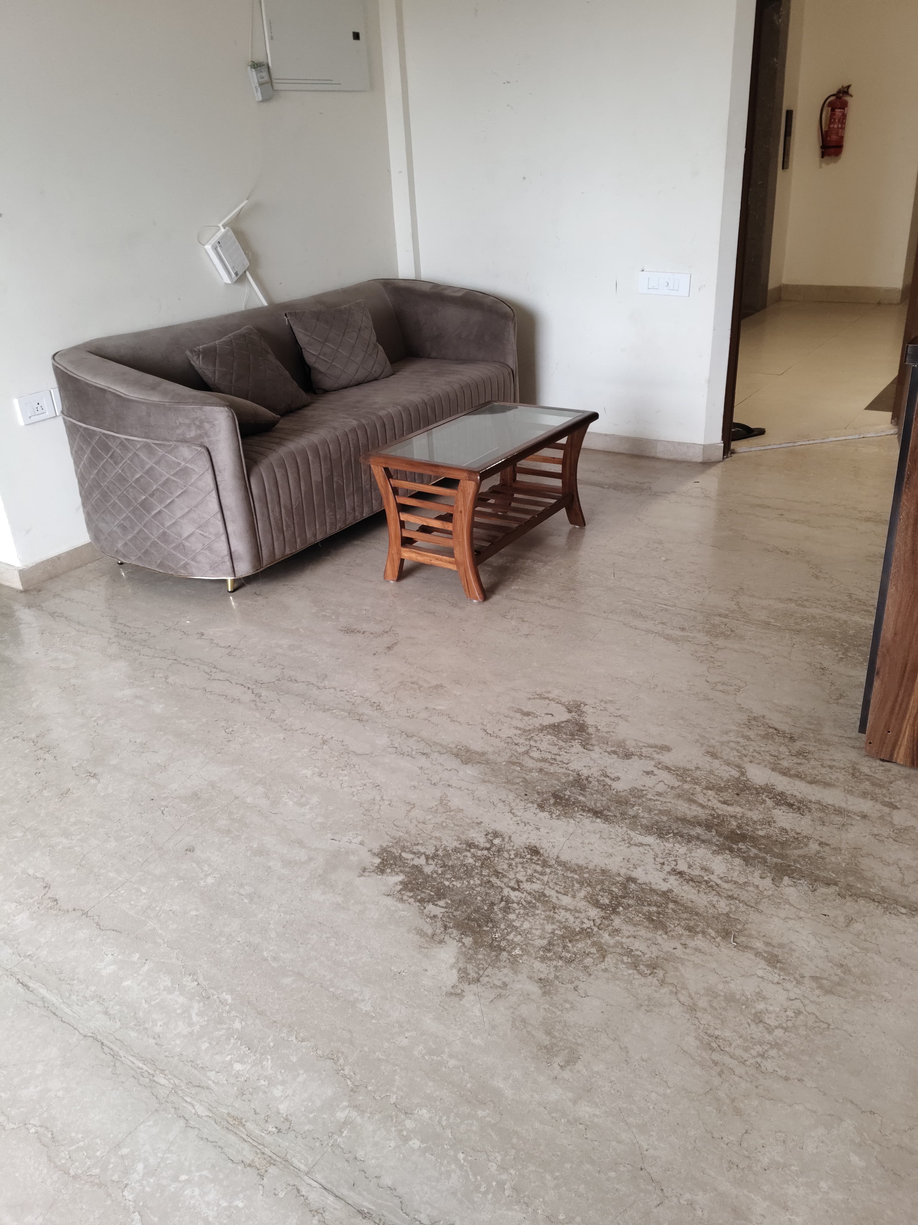 2 BHK Apartment For Rent in Omkar Signet