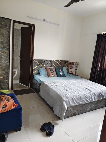 Bedroom in 2 BHK Apartment at Omkar Signet, Malad East – for Rent