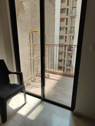 Room in 1 BHK Apartment at Lodha Lakeshore Greens, Dombivli East – for Rent