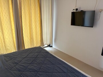 Bedroom in 2 BHK Apartment at Blue Mountains, Malad East – for Rent