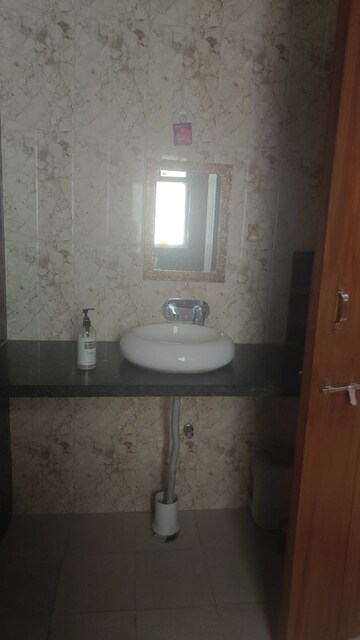 Bathroom in 3 BHK Apartment at Ardee Mall, Sector 52 – for Rent