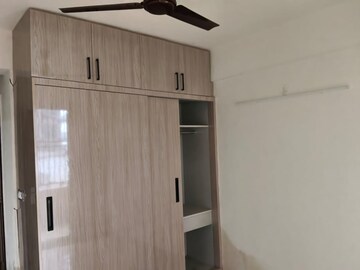 Room in 2 BHK Apartment at Signature Global City, Sector 37d – for Rent