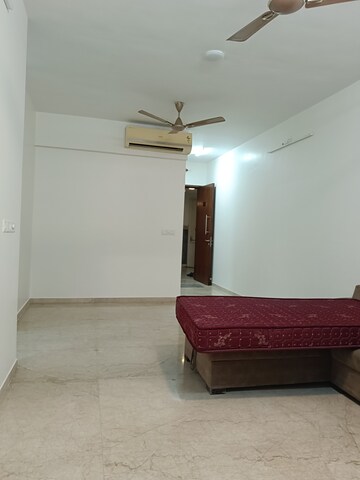 2 BHK Apartment For Rent in LnT Realty Crescent Bay, Parel