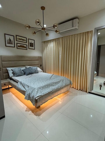Team Area in 3 BHK Apartment at Vinca Sajay Avenue 18, Bandra East – for Sale
