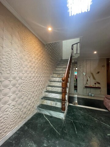 Balcony in 6+ BHK Independent House at Eldeco Ananda, Sector 48 – for Sale