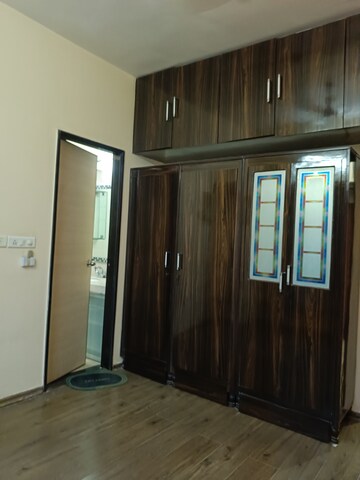 Room in 2 BHK Apartment at Ashok Gardens, Sewri – for Rent