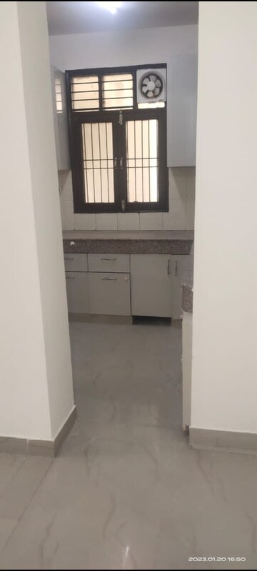 Furnished Amenities in 3 BHK Apartment at SRS Royal Hills, Sector 87 – for Rent
