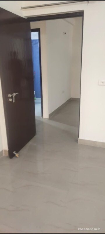 Room in 3 BHK Apartment at SRS Royal Hills, Sector 87 – for Rent