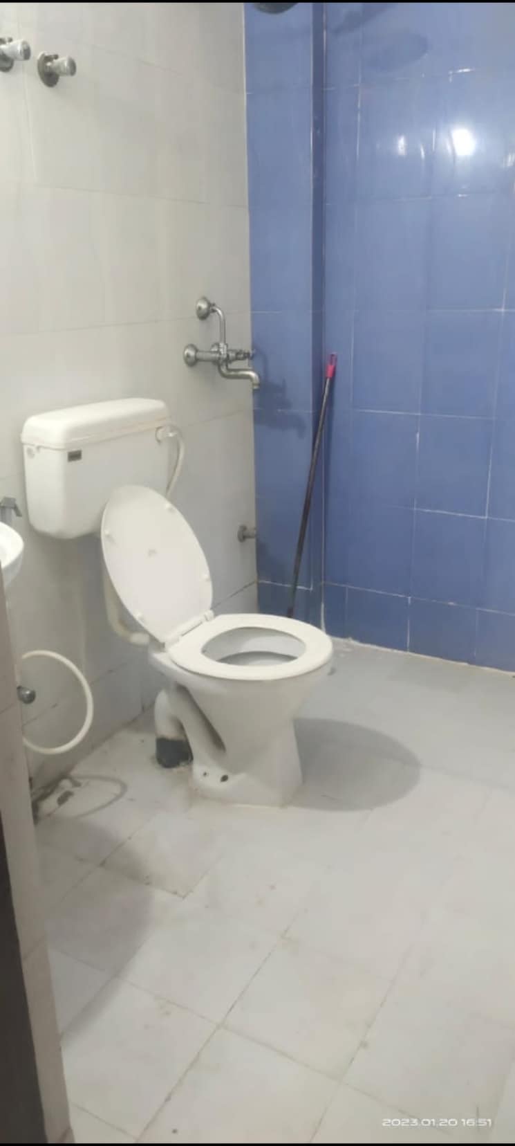 Bathroom, srs-royal-hills 3 Bedroom 1450 Sq.Ft. Apartment In Sector 87 Faridabad 9126555