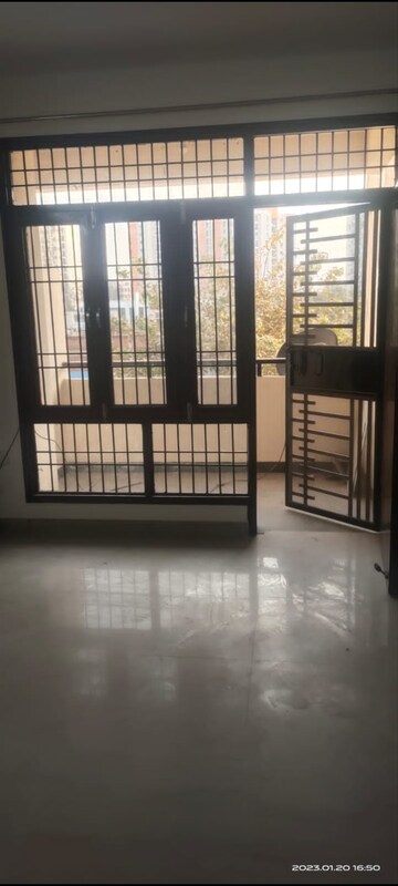 Room in 3 BHK Apartment at SRS Royal Hills, Sector 87 – for Rent
