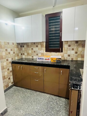 Kitchen in 2 BHK Builder Floor at Sector 38 – for Rent