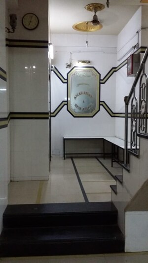  1 BHK Apartment at Irfan Palace, Agripada – for Sale