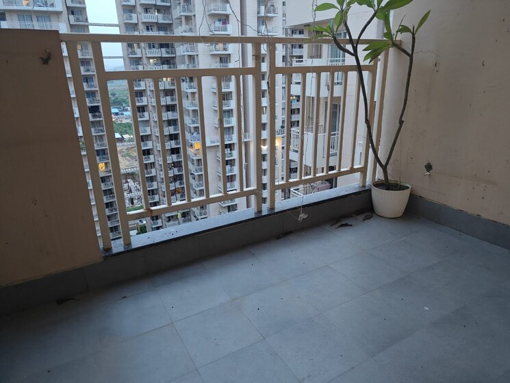 Balcony, m3m-marina 2 Bedroom 1507 Sq.Ft. Apartment In Sector 68 Gurgaon 9126606