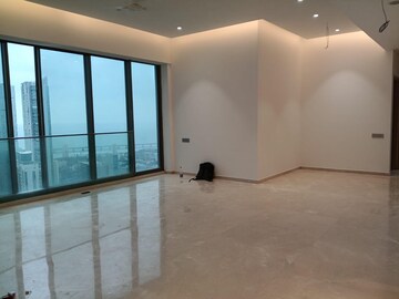 Room in 4 BHK Apartment at Rustomjee Crown, Prabhadevi – for Rent