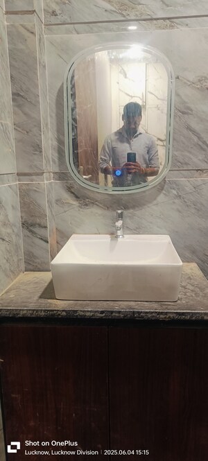 Bathroom in 6+ BHK Villa at Gomti Nagar – for Sale