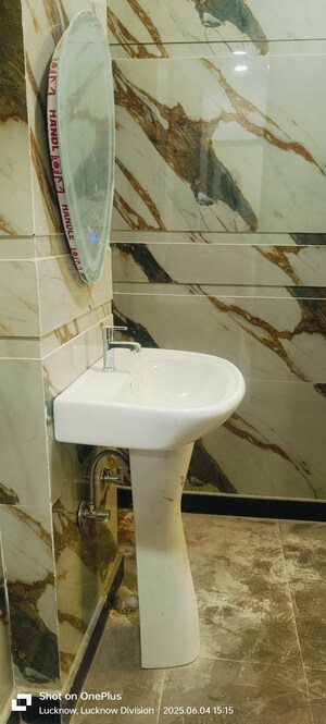 Bathroom in 6+ BHK Villa at Gomti Nagar – for Sale