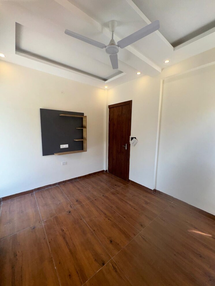 Room, sahastradhara road 3 Bedroom 1400 Sq.Ft. Builder Floor In Sahastradhara Road Dehradun 9126670