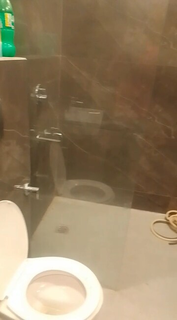Furnished Amenities in 3 BHK Builder Floor at KLJ Greens, Sector 77 – for Rent