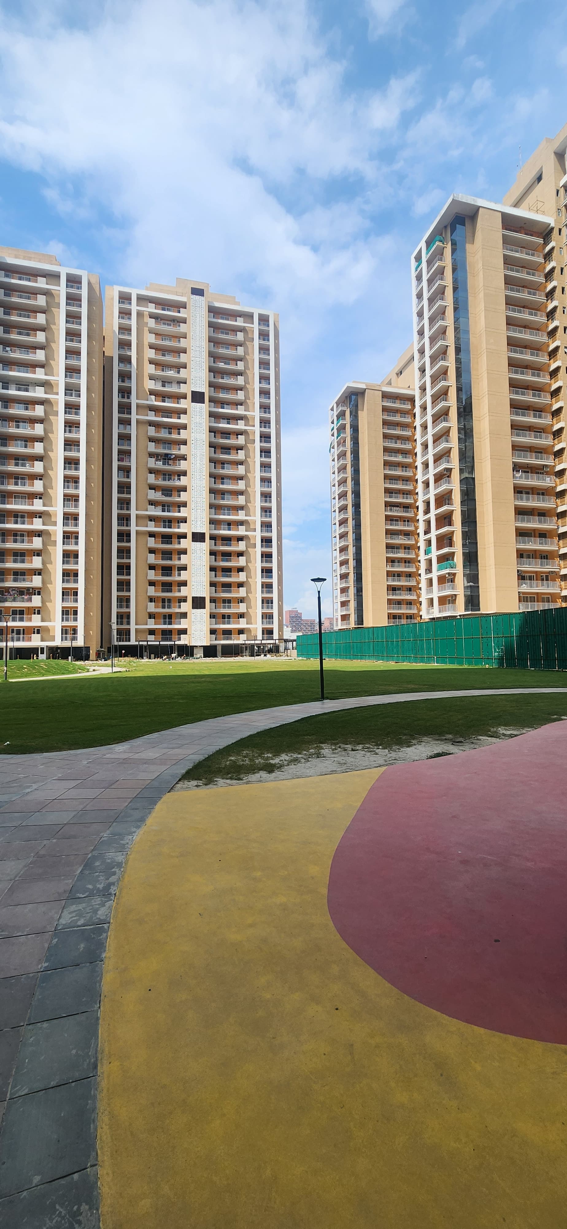 3.5 BHK + Servant Room Apartment For Sale in Rishita Mulberry Heights