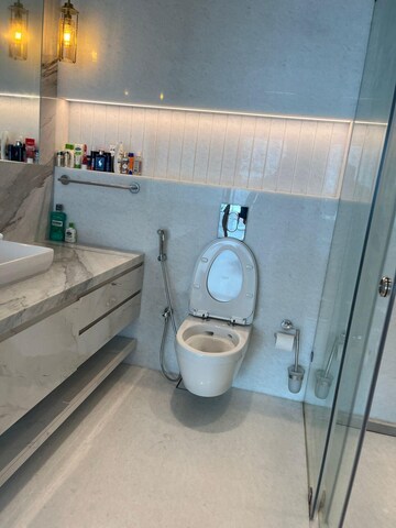 Bathroom in 4 BHK Apartment at Lokhandwala Minerva Mahalaxmi, Mahalaxmi – for Rent