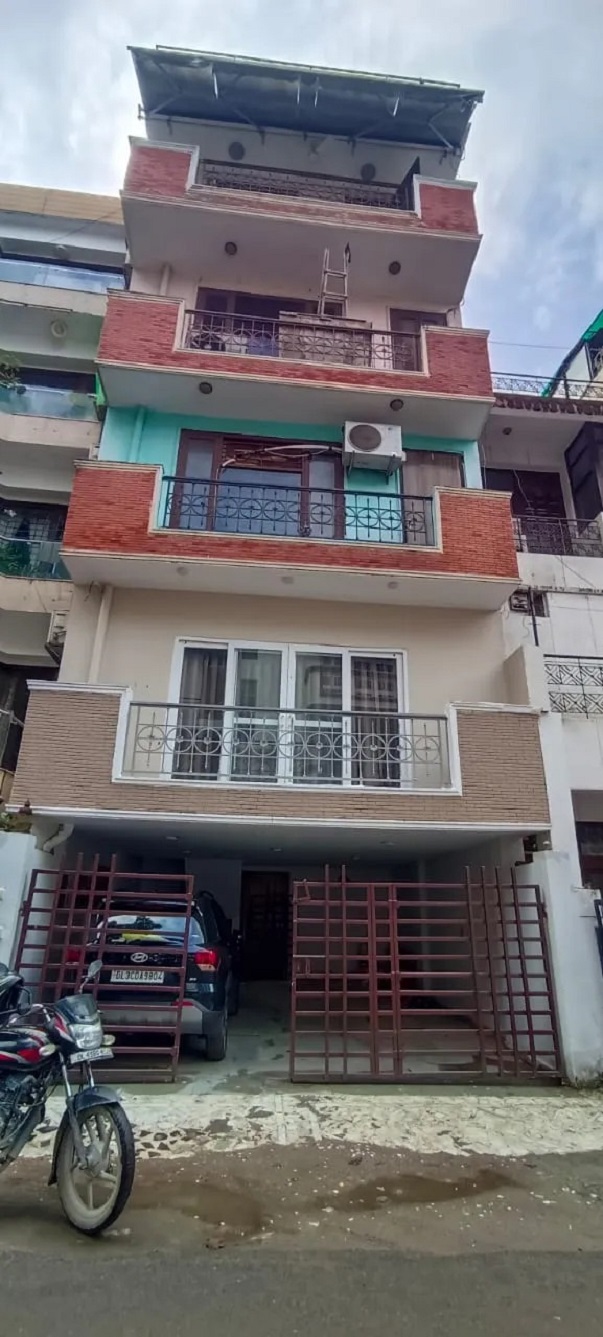 3 BHK + Pooja Room Independent House For Sale in Saket