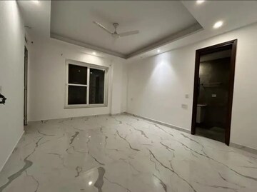 Room in 2 BHK Builder Floor at Saket – for Rent