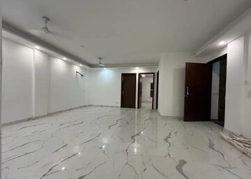 Room in 2 BHK Builder Floor at Saket – for Rent