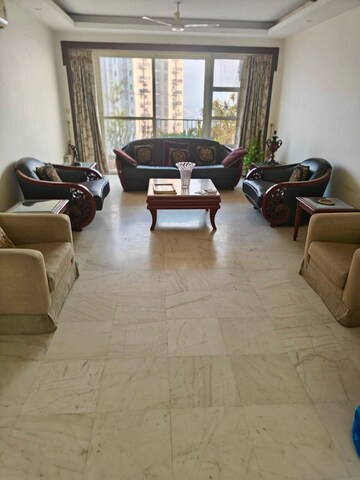Living Room in 4 BHK Apartment at DLF Windsor Court, Dlf Phase iv – for Rent