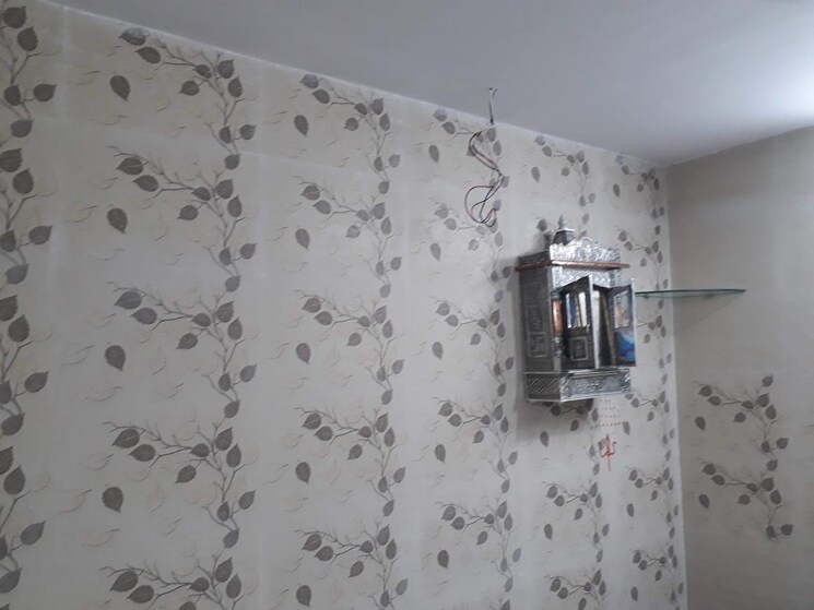 Room, new ranip Commercial Shop 584 Sq.Ft. In New Ranip Ahmedabad 9126731