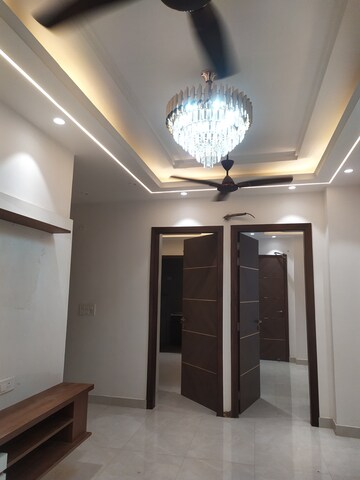 Building Lobby in 2 BHK Builder Floor at Pratap Vihar GDA Flats, Pratap Vihar – for Sale