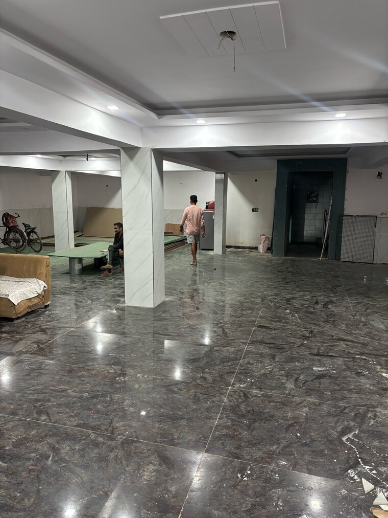  Parking, new industrial township 5 3.5 Bedroom 238 Sq.Yd. Builder Floor In New Industrial Township 5 Faridabad 9126768