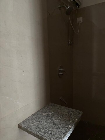 Furnished Amenities in 3 BHK Apartment at Vaibhav Queens Park, Chembur – for Rent