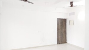 Room in 3 BHK Apartment at Ajnara Homes, Sector 16b Greater Noida – for Sale