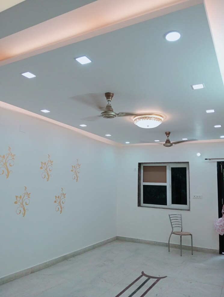 Room, patparganj 3 Bedroom 1260 Sq.Ft. Apartment In Patparganj Delhi 9126800