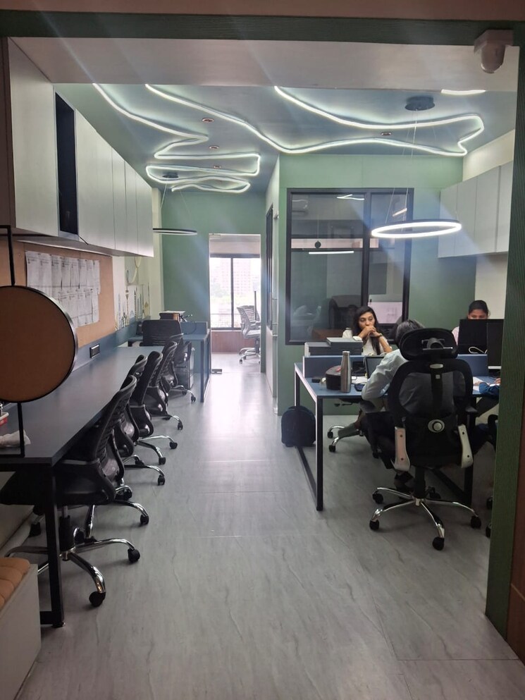 Gym, sun-westbank Commercial Office Space 940 Sq.Ft. In Navrangpura Ahmedabad 9126803