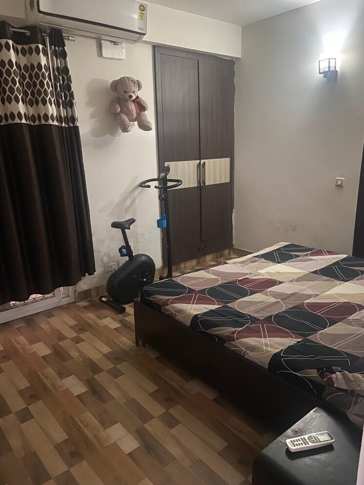 Bedroom, wall-rock-aishwaryam 3 Bedroom 1450 Sq.Ft. Apartment In Sector 16c Greater Noida Greater Noida 9126816