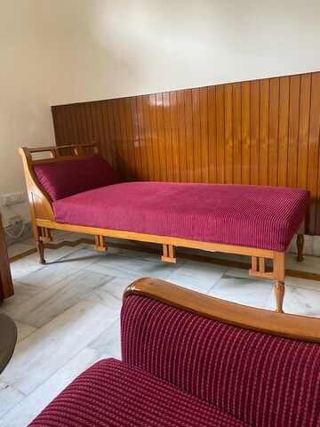Bedroom in 3 BHK Builder Floor at Sector 22 – for Rent