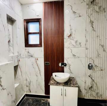 Team Area in 3 BHK Builder Floor at Rohini Sector 24 – for Sale