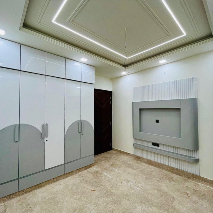 Room, rohini sector 24 3 Bedroom 1100 Sq.Ft. Builder Floor In Rohini Sector 24 Delhi 9126852