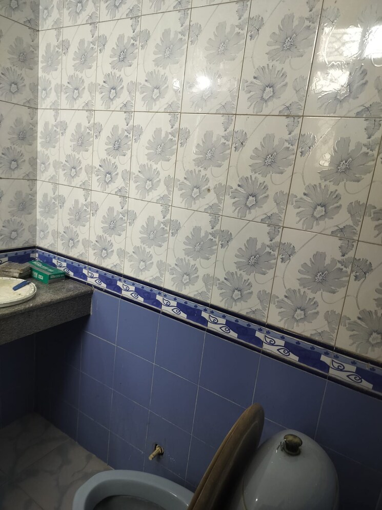 Balcony, sector 41 3 Bedroom 270 Sq.Mt. Independent House In Sector 41 Noida 9126871