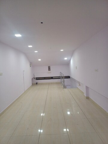 Room in  Office Space at Chandak Unicorn, Andheri West – for Rent