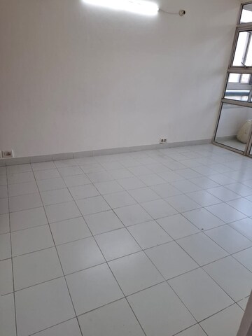 Room in 3 BHK Apartment at Ansal Sushant Estate, Sector 52 – for Rent