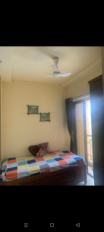 Bedroom in 2.5 BHK Apartment at Thane West – for Rent