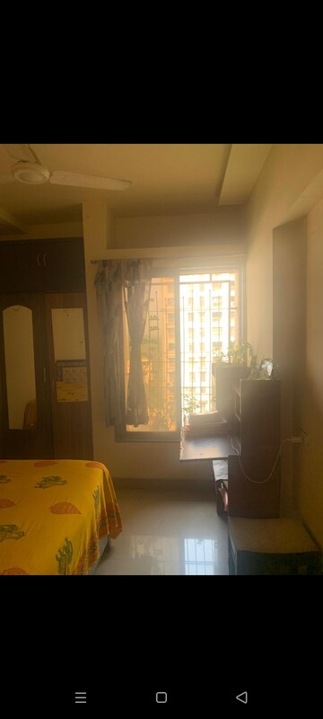 Living Room in 2.5 BHK Apartment at Thane West – for Rent
