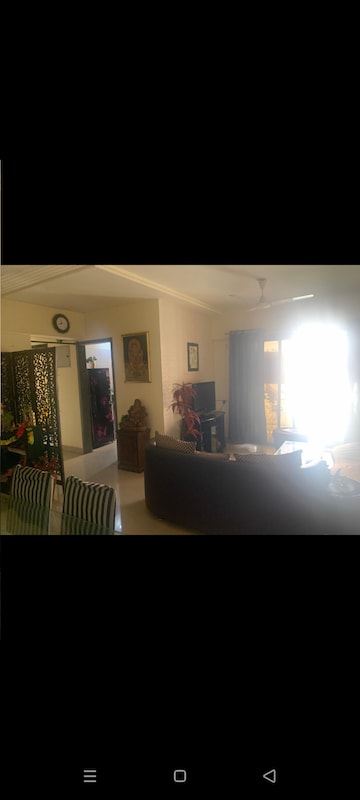Living Room in 2.5 BHK Apartment at Thane West – for Rent