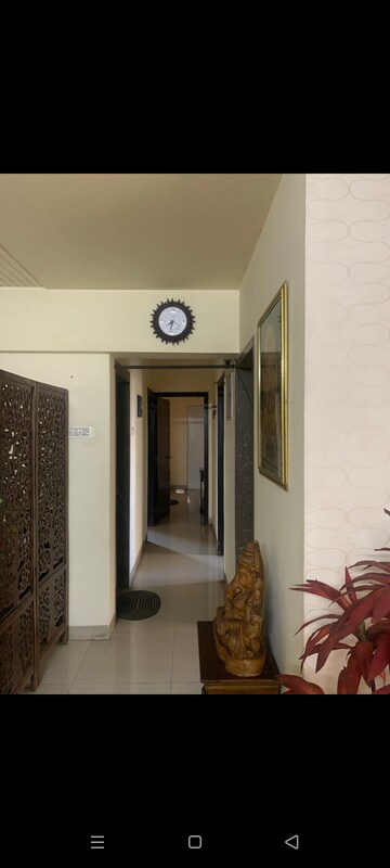 Living Room in 2.5 BHK Apartment at Thane West – for Rent