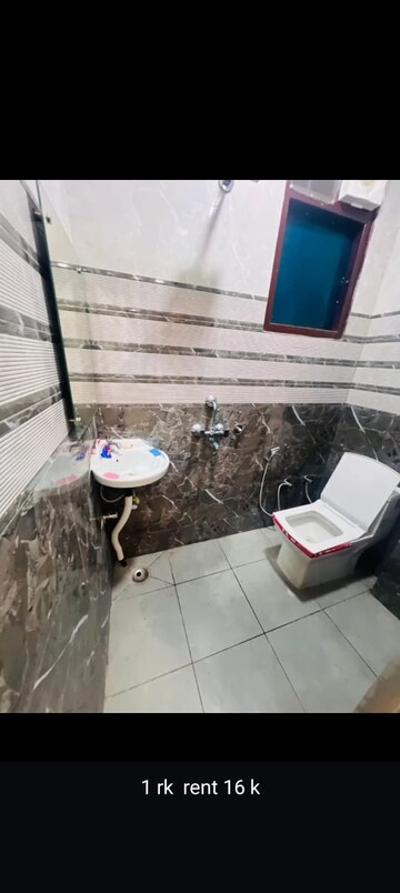 Team Area in 1 BHK Builder Floor at Saket – for Rent
