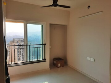 2 BHK Apartment For Rent in Rustomjee Urbania Azziano, Thane West